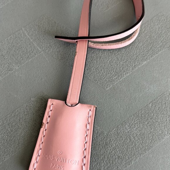 Louis Vuitton Key Clochette Pink - Picture 3 of 5